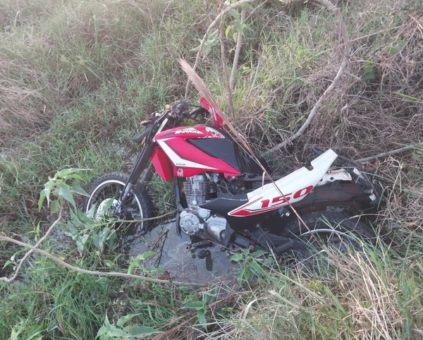 Joven muere tras caer de su motocicleta