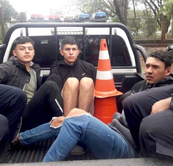 Procesan a tres malvivientes que asaltaron a estudiante