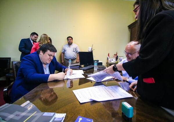 En la tarde de ayer se realizó el corte administrativo de la Gobernación de Guairá.