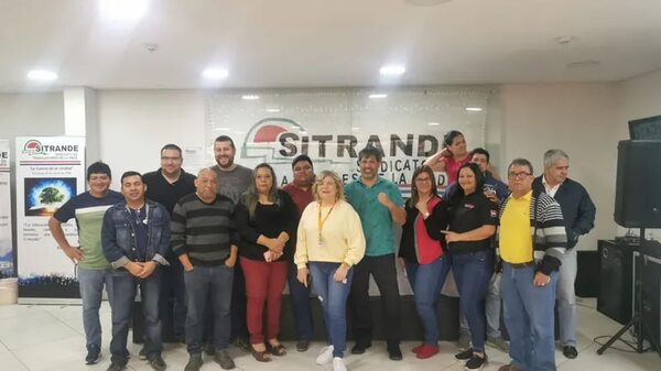 Funcionarios públicos advierten que se movilizarán contra ley de superintendencia de jubilaciones - Economía - ABC Color