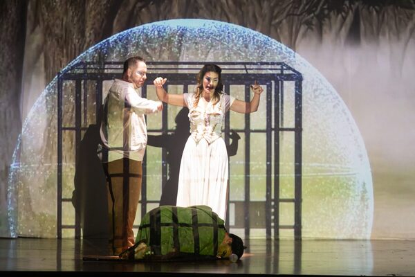 Una “aventura más allá del mar” sigue en cartelera en el Teatro Latino - trece