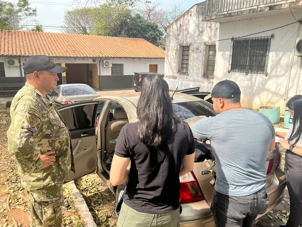 Tres funcionarios de la Dinac y un militar, imputados por tráfico internacional de drogas | 1000 Noticias