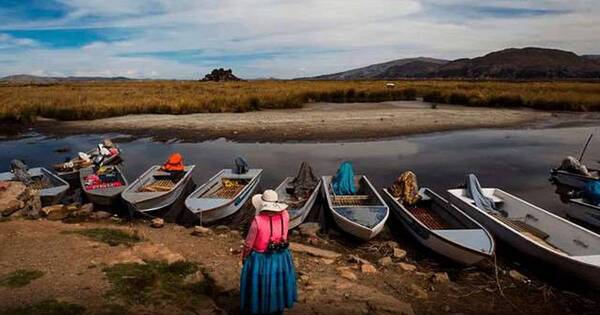 La Nación / Aguas del lago Titicaca descienden a niveles históricos por cambio climático