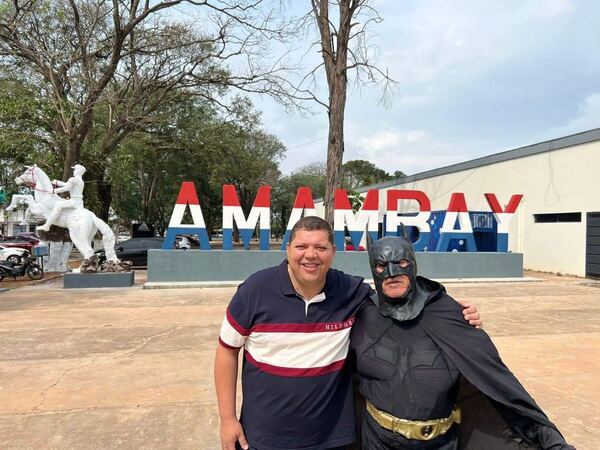 Según nuevo Gobernador "Batman" cuidará sede de la Gobernación de Amambay