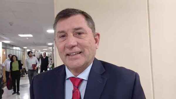 Empresa vinculada al senador Pettengill en presunta sobrefacturación de ruta