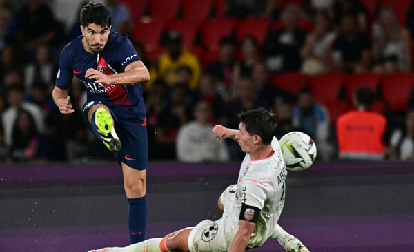 Versus / Sin Mbappé y Neymar, París Saint-Germain no pasa del empate ante el Lorient