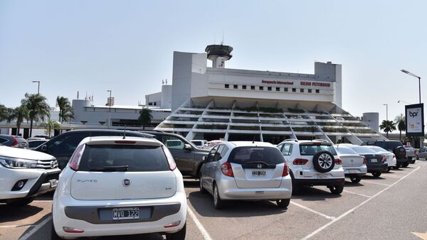 Retienen a padrastro de Yuyú en el aeropuerto Silvio Pettirossi