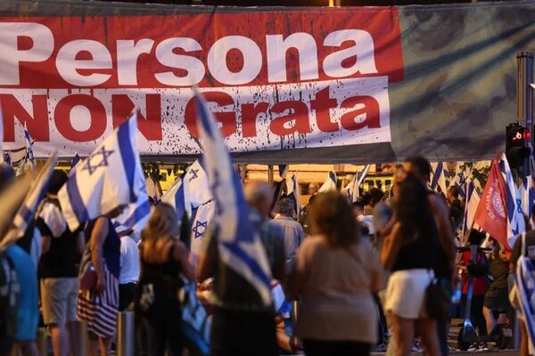 Más de 100.000 personas se manifiestan en Tel Aviv contra el gobierno de Israel - Mundo - ABC Color