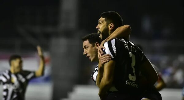 Resistencia vs. Libertad: El gumarelo vuelve a la victoria y seguirá líder - Fútbol - ABC Color