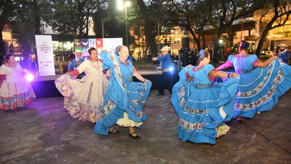 Asunción celebra 486 aniversario con tours, deportes y gastronomía