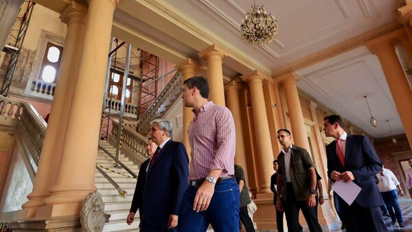 Peña, entre la incertidumbre y los desafíos y bajo la sombra de Cartes