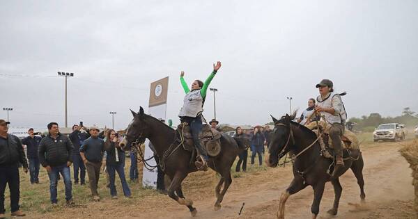 La Nación / Joven jinete se consagra campeona de la cuarta Marcha Criolla