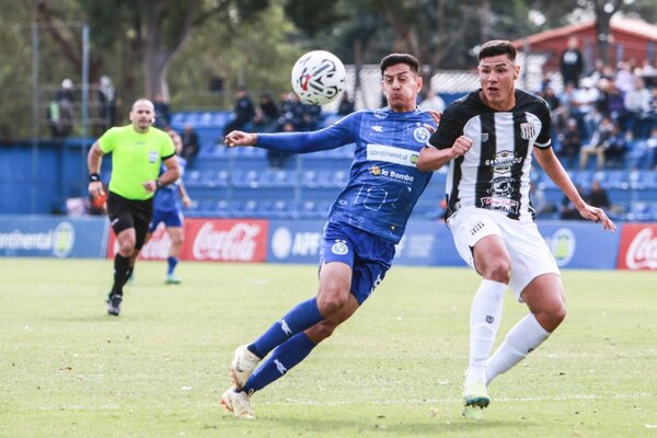 Versus / Santaní vence al puntero Sol con polémico arbitraje de Juliadoza