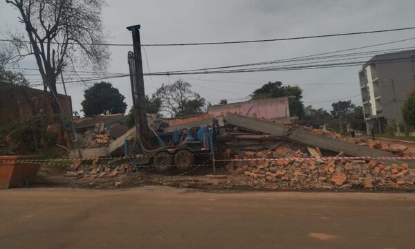 Edificio en construcción se derrumba en CDE