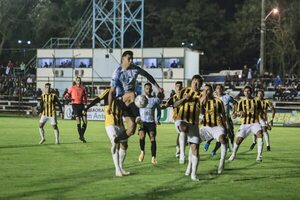 Juan Pablo Pumpido: “Cometimos muchos errores de inicio a fin” - Fútbol - ABC Color