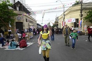 Los niños toman la calle en el cierre de Pinta Sud Asu - Cultura - ABC Color