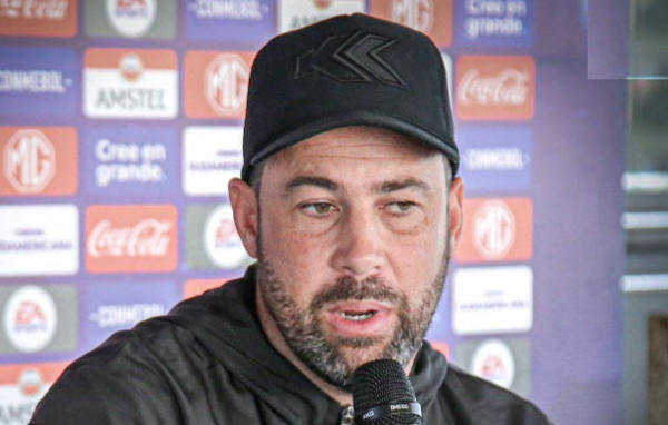 Versus / Tras malos resultados, Guaraní despidió a Juan Pablo Pumpido