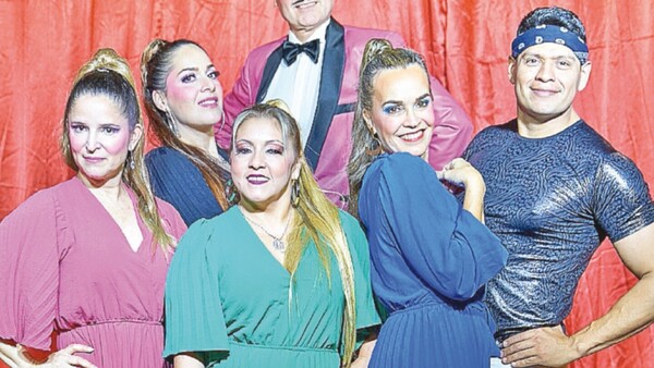 Obras de humor copan la cartelera teatral del domingo