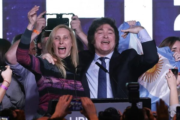 Con más del 80 % del voto escrutado, Javier Milei se afianza como el líder más votado en Argentina - Mundo - ABC Color