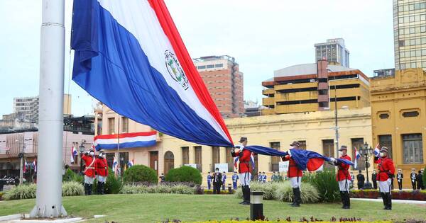 La Nación / Día de la bandera paraguaya