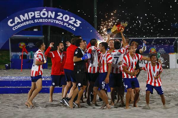 Brújula deportiva: El futbol playa es el estandarte triunfal de la APF - La Tribuna