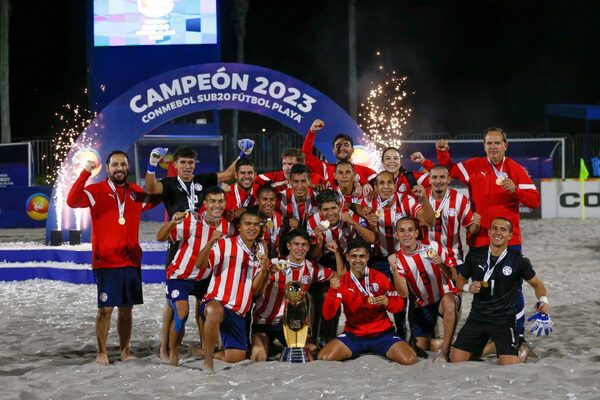 LA ALBIRROJA SE CONSAGRÓ CAMPEÓN DE LA CONMEBOL SUB 20 FÚTBOL PLAYA - Itapúa Noticias