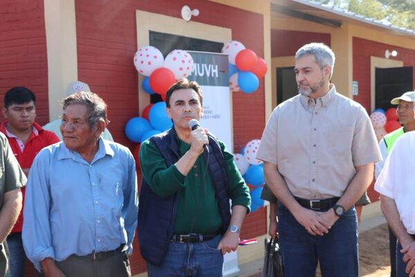 Gobierno finaliza gestión con 30.400 viviendas entregadas a familias paraguayas - El Independiente