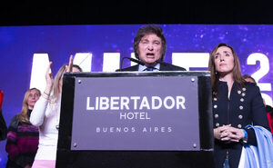 Negativa reacción en los mercados por el sorpresivo triunfo de Javier Milei en la primaria argentina - MarketData