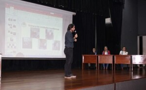 Parlamentarios esteños se comprometen a apoyar a docentes de la UNE
