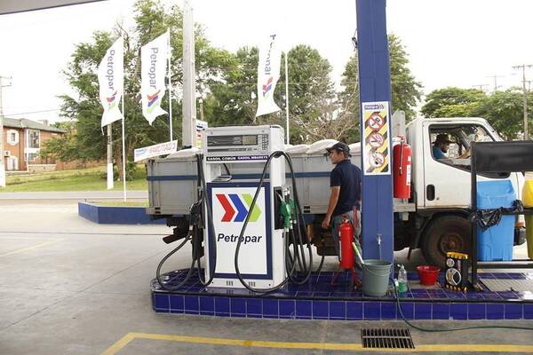 Malvivientes se alzaron con G. 82 millones de una estación de servicio de Villarrica.