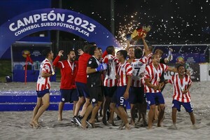 Paraguay se consagró campeón invicto del Sudamericano Sub 20 de Fútbol de Playa - trece