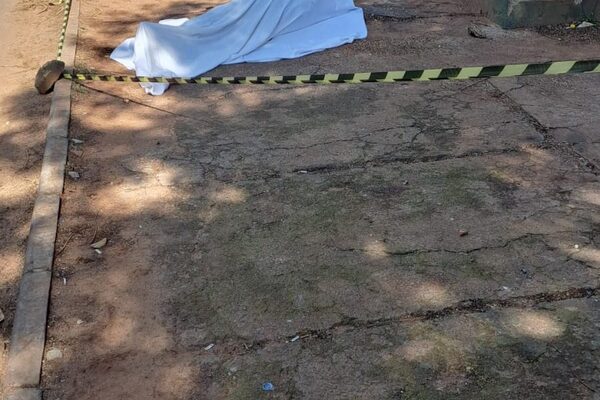 Indigente muere en CDE