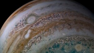 Descubren un exoplaneta similar a Júpiter pero mucho más caliente que el Sol