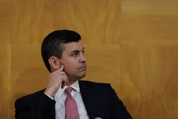 Santiago Peña y la “puerta giratoria” - Política - ABC Color