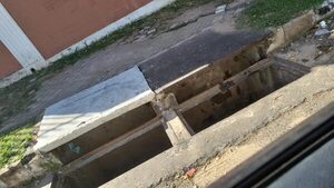 ¡Peligro!: alcantarillas sin tapa en zona escolar - Crónicas Ciudadanas - ABC Color