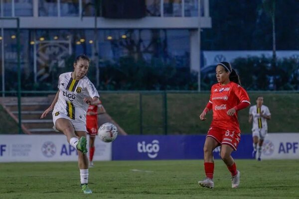 Olimpia y Guaraní lideran el Torneo de Fútbol Femenino - Fútbol - ABC Color
