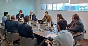 La Nación / A horas de asumir Industria, futuro ministro recibe a empresarios hindúes