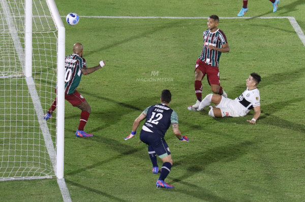 Versus / ¿Calentando los cuartos? Conmebol publicó el antecedente reciente entre Olimpia y Fluminense