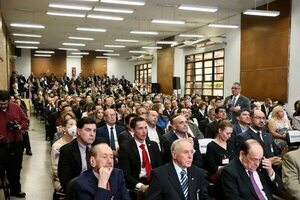 Derecho UNA: quieren implementar más exigencias para el ingreso a la carrera - Nacionales - ABC Color