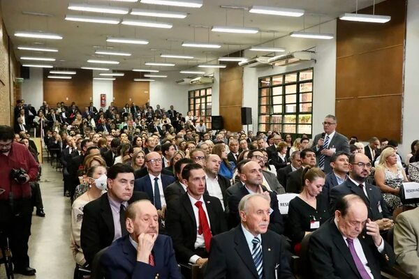 Derecho UNA: quieren implementar más exigencias para el ingreso a la carrera - Nacionales - ABC Color