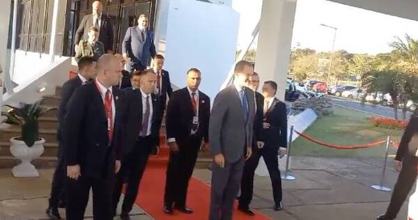 [VIDEO] El rey Felipe VI ya llegó a nuestro país
