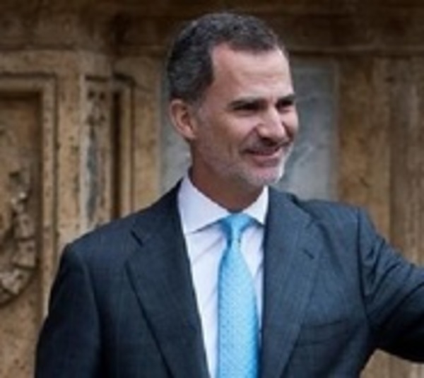 El rey de España, Felipe VI, arribó este lunes a Paraguay para asistir - Paraguay.com