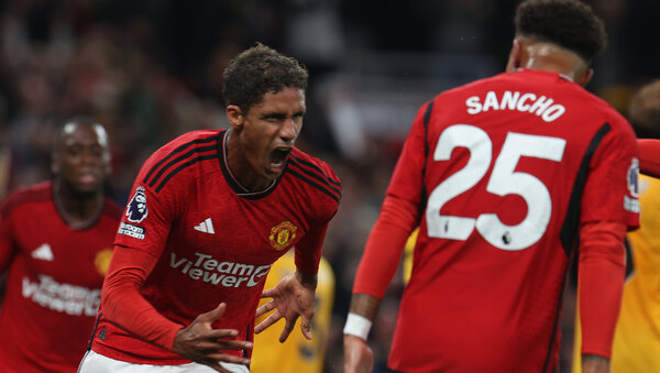 Versus / Un cabezazo de Varane da el triunfo al United frente al Wolverhampton