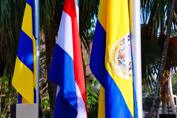 ACTO POR EL DÍA DE LA BANDERA EN LUQUE •