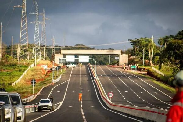 Denuncian que MOPC no aplicó multa a firma “amiga” en APP de ruta PY02 - Economía - ABC Color