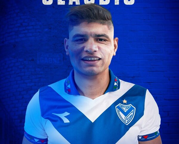Versus / Claudio Aquino fue presentado como refuerzo de Vélez Sarsfield