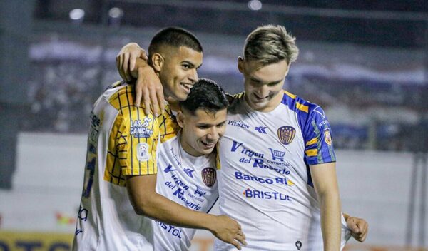 Versus / Marcelo Pérez y su doblete le dan la primera victoria a Luqueño en el Clausura