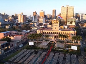Invitados al traspaso de mando llegan desde tempranas horas - La Tribuna