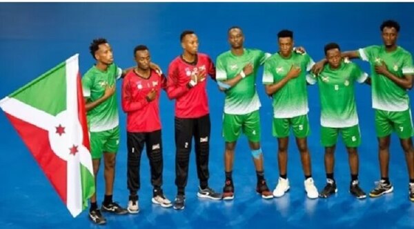 Versus / Misteriosa desaparición de 10 jugadores de una delegación oficial africana