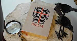 La Nación / Biblia obsequiada a Peña y a su esposa es elegida para la toma de juramento